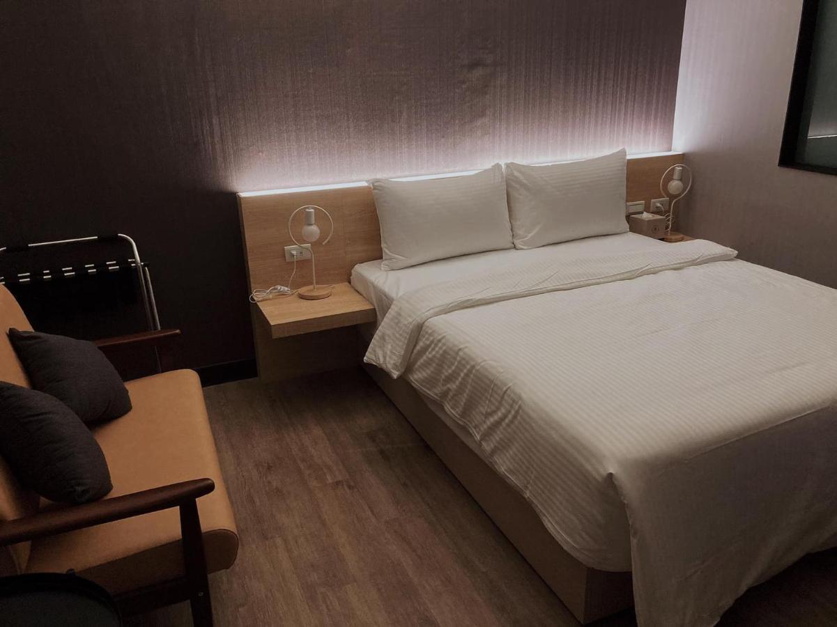 Cy Hotel Taipei Exterior photo