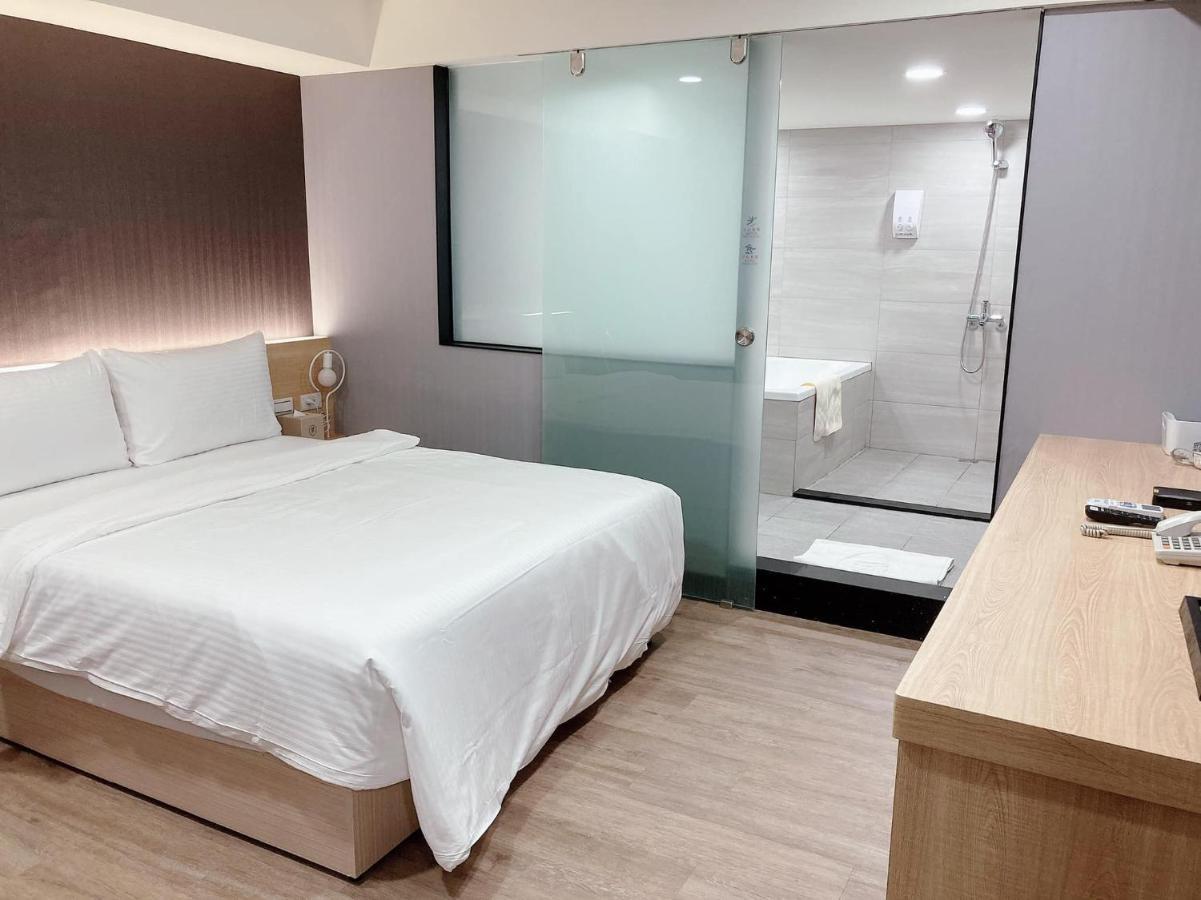 Cy Hotel Taipei Exterior photo