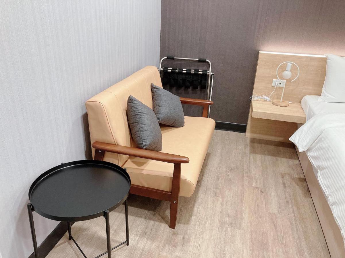 Cy Hotel Taipei Exterior photo