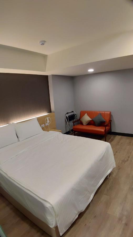 Cy Hotel Taipei Exterior photo