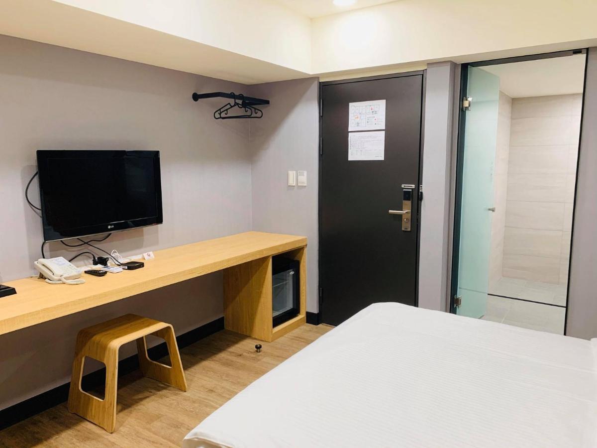 Cy Hotel Taipei Exterior photo