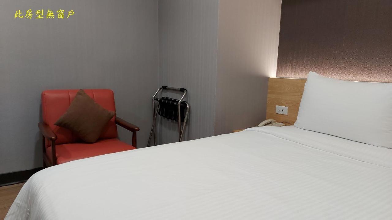 Cy Hotel Taipei Exterior photo